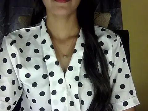 Snapshot of zara_Khan0 chatting on October 12, 2:16 pm zara Khan0 online show from October 12, 2:16 pm