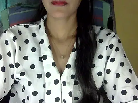 Snapshot of zara_Khan0 chatting on October 17, 3:31 am zara Khan0 online show from October 17, 3:31 am