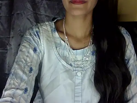 Snapshot of zara_Khan0 chatting on November 17, 4:57 pm zara Khan0 online show from November 17, 4:57 pm