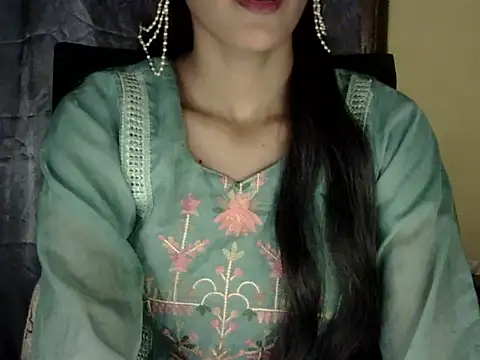 Snapshot of zara_Khan0 chatting on November 27, 3:14 pm zara Khan0 online show from November 27, 3:14 pm