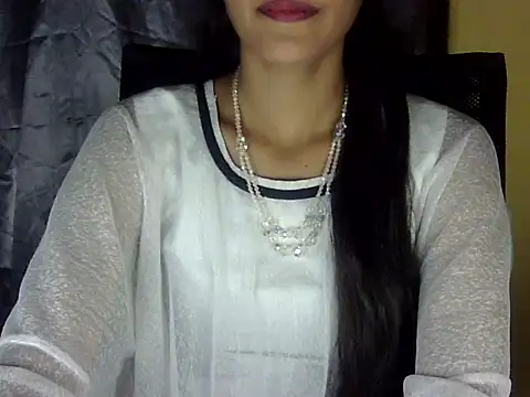 Snapshot of zara_Khan0 chatting on December 2, 4:13 pm zara Khan0 online show from December 2, 4:13 pm