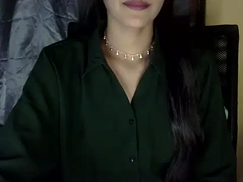 Snapshot of zara_Khan0 chatting on December 5, 1:52 pm zara Khan0 online show from December 5, 1:52 pm