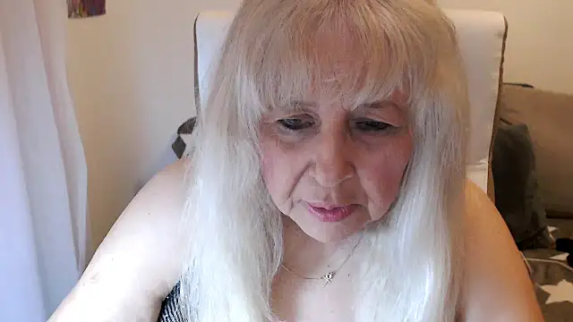 SusiLifeXXX online show from October 18, 5:57 pm