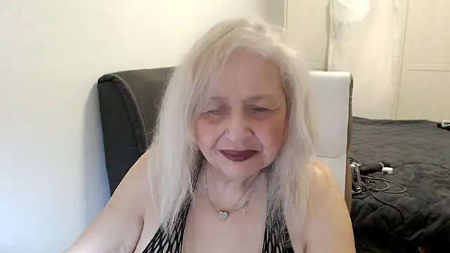 SusiLifeXXX online show from March 12, 8:48 pm