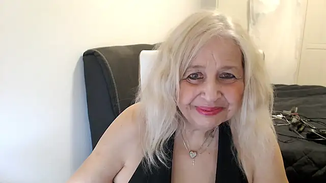 SusiLifeXXX online show from March 16, 8:24 pm