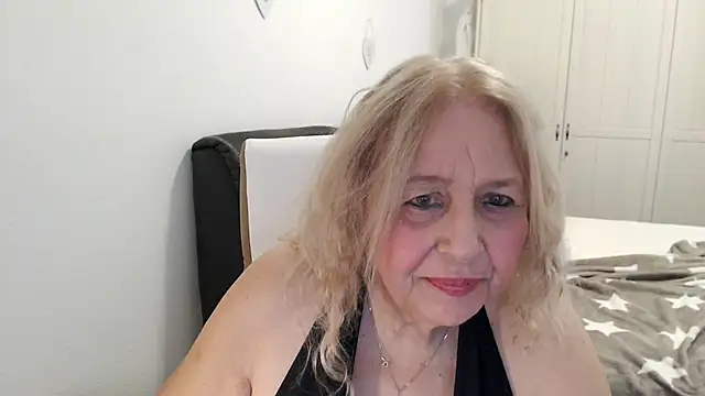 SusiLifeXXX online show from June 18, 5:28 pm