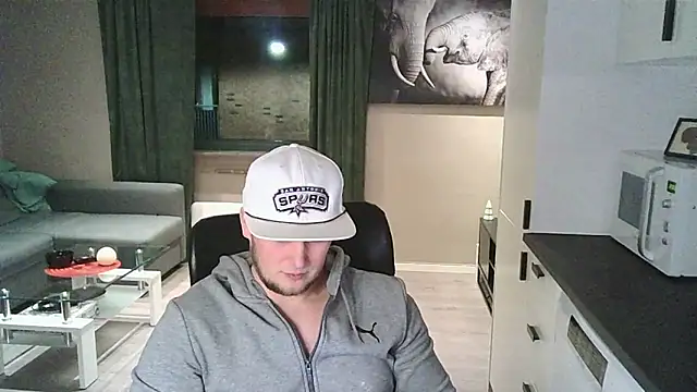 Dartanjanas13 online show from February 5, 7:40 pm