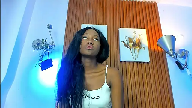 Evaa 18 online show from February 3, 6:13 pm