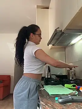 Maia Park online show from March 25, 9:48 am