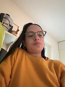 Maia Park online show from March 28, 5:01 pm