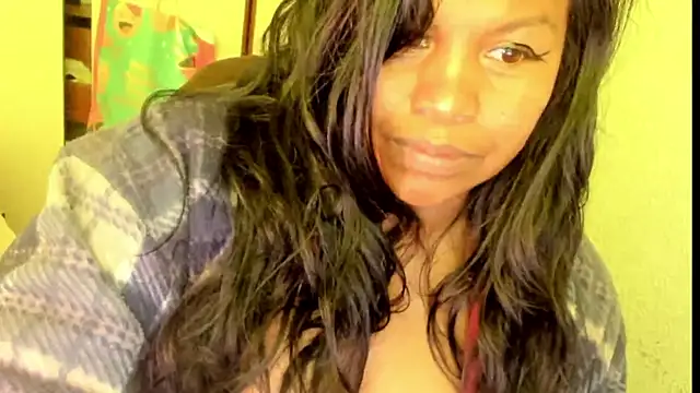 ebonylouissexyhot online show from September 11, 9:26 pm