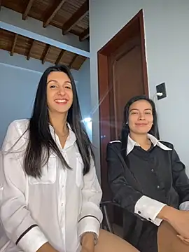 Snapshot of Saloriz_Col chatting on December 3, 2:04 pm Saloriz Col online show from December 3, 2:04 pm