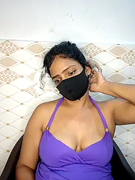 Snapshot of SonY-CaM2 chatting on May 5, 4:31 am SonY-CaM2 online show from May 5, 4:31 am