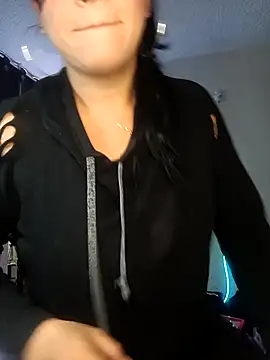 Snapshot of Danniela20 chatting on February 23, 3:53 pm Danniela20 online show from February 23, 3:53 pm