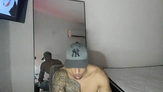 Snapshot of ThiagoLugo chatting on September 19, 5:20 am ThiagoLugo online show from September 19, 5:20 am