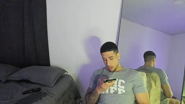 Snapshot of ThiagoLugo chatting on November 29, 7:22 am ThiagoLugo online show from November 29, 7:22 am