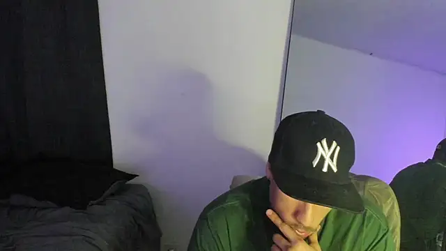 Snapshot of ThiagoLugo chatting on December 5, 3:59 am ThiagoLugo online show from December 5, 3:59 am