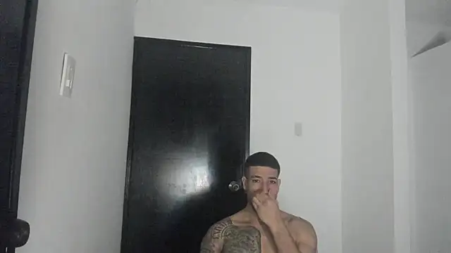 Snapshot of ThiagoLugo chatting on June 26, 5:56 am ThiagoLugo online show from June 26, 5:56 am