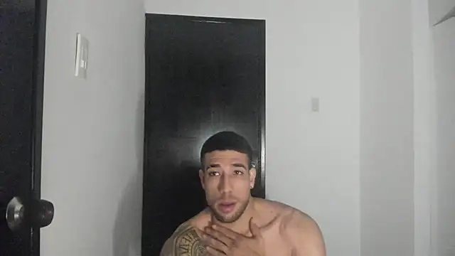 Snapshot of ThiagoLugo chatting on June 27, 3:33 am ThiagoLugo online show from June 27, 3:33 am