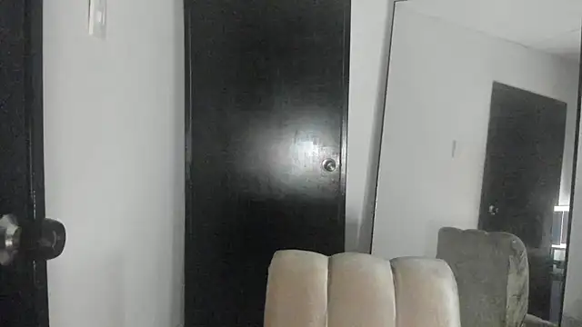 Snapshot of ThiagoLugo chatting on July 1, 3:56 pm ThiagoLugo online show from July 1, 3:56 pm