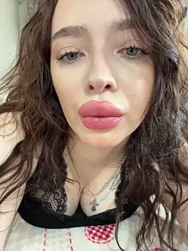 Hannah xBaby online show from December 18, 8:42 am