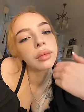 Hannah xBaby online show from June 28, 7:47 am