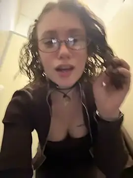 lucy-joy online show from October 1, 10:43 am