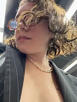 lucy-joy online show from October 2, 9:38 am