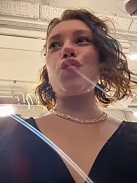 lucy-joy online show from October 5, 11:41 am