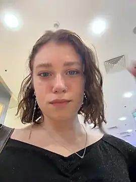 lucy-joy online show from October 10, 9:30 am