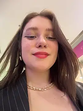 Snapshot of lucy-joy chatting on December 22, 1:08 pm lucy-joy online show from December 22, 1:08 pm