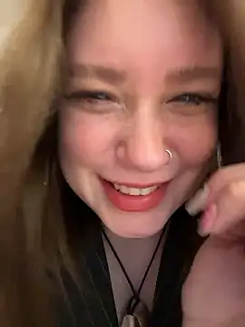 Snapshot of lucy-joy chatting on January 11, 9:25 am lucy-joy online show from January 11, 9:25 am