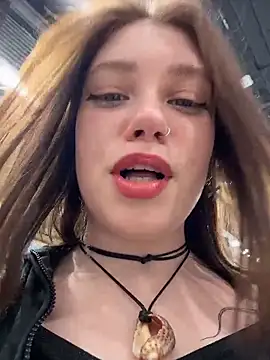 Snapshot of lucy-joy chatting on January 14, 12:22 pm lucy-joy online show from January 14, 12:22 pm