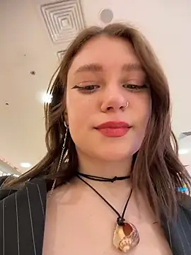 Snapshot of lucy-joy chatting on January 17, 9:36 am lucy-joy online show from January 17, 9:36 am