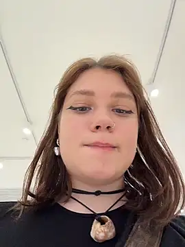 Snapshot of lucy-joy chatting on May 18, 9:15 am lucy-joy online show from May 18, 9:15 am