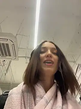 DollyTall online show from January 13, 9:25 am