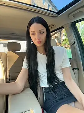 DollyTall online show from June 19, 1:43 am