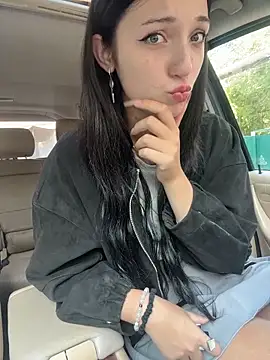 DollyTall online show from June 22, 1:18 am