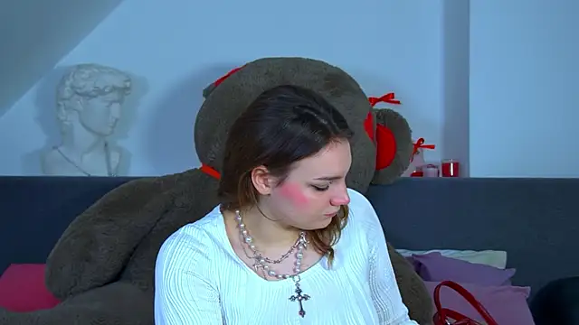 KarenClarks online show from November 25, 6:30 pm