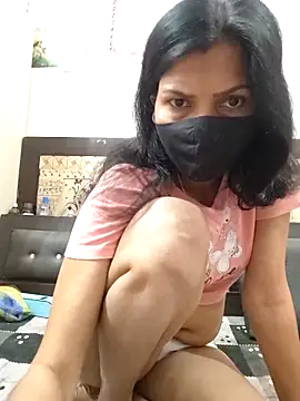 Yourhotsweetgirl online show from February 18, 5:36 am