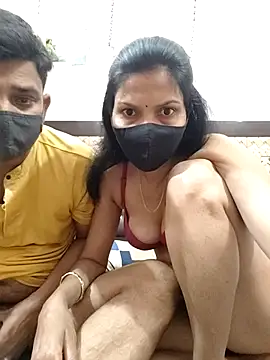 Yourhotsweetgirl online show from March 22, 6:11 pm