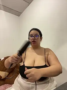 Emily Taylor2 online show from September 13, 2:33 am