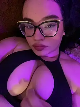 Emily Taylor2 online show from September 27, 3:33 am