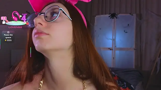 AvrilLeMell online show from October 27, 10:14 pm