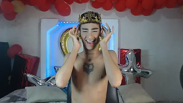 Snapshot of gabo_hotboy chatting on September 23, 12:46 am gabo hotboy online show from September 23, 12:46 am