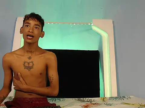 Snapshot of gabo_hotboy chatting on November 3, 6:58 am gabo hotboy online show from November 3, 6:58 am