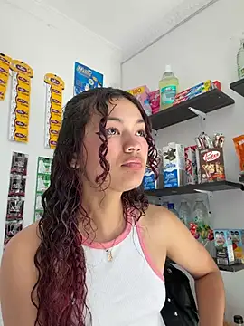 Camilla Miller01 online show from May 26, 7:21 pm