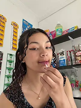 Camilla Miller01 online show from May 30, 1:08 pm