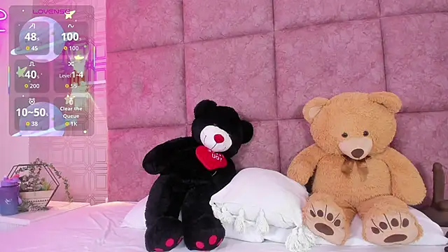 AmyStar1 online show from July 4, 9:10 pm