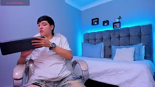 Ares di martin online show from November 28, 5:32 am